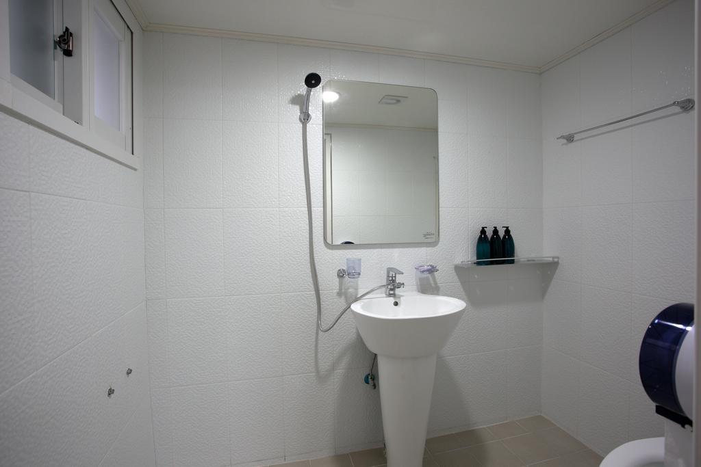 Guesthouse Dodam I Seoul Værelse billede